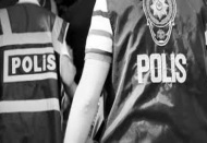 Kadına şiddet uygulayan polis görevden uzaklaştırıldı 
