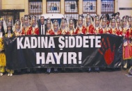 Kadına şiddet uygulayanların insanlıkla alakası yoktur