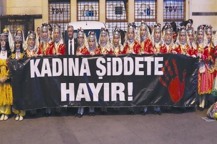 Kadına şiddet uygulayanların insanlıkla alakası yoktur
