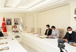Kadını merkeze alıp güçlendirip eğitiminin verilmesi lazım