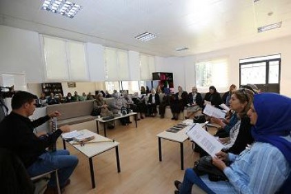 Kadınlar aktif yaşamın içindegönüllerince eğleniyorlar