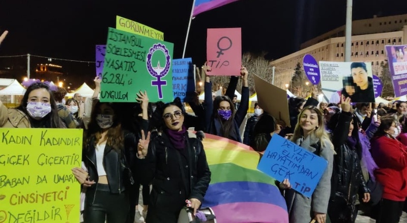 Kadınlar barınma, beslenme gibi temel ihtiyaçları karşılayamaz halde