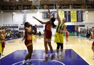 Kadınlar basketbolda derbi heyecanı: Galatasaray - Fenerbahçe