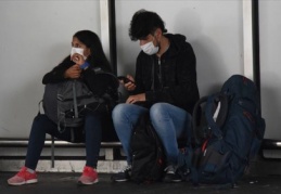 "Kadınlar bir süre makyaj yapmasın"