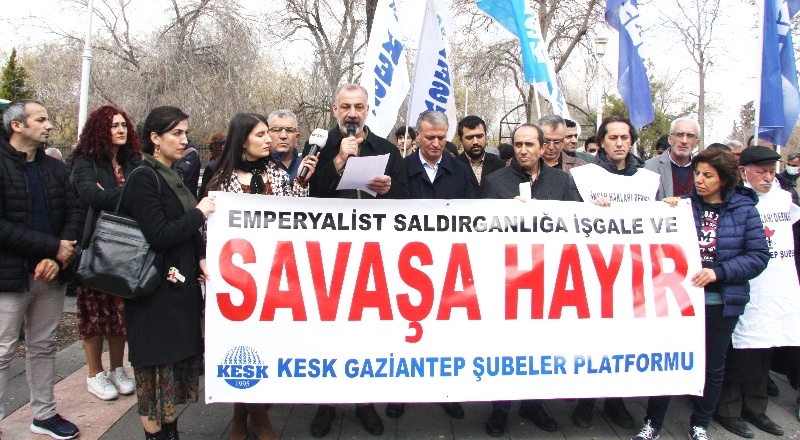 Kadınlar, gençler ve çocuklar savaşın derin acılarını yaşıyor ve yoksulluğunu çekiyor