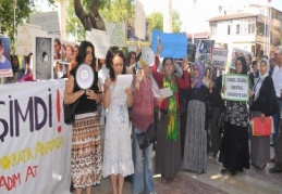 Kadınlar gidişattan kaygılı