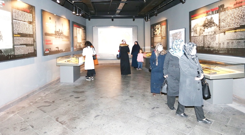 Kadınlar, hafta boyunca müzeleri gezdi