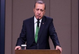 Kadınlar, hak gaspına ve şiddete karşı mücadeleden çekinmemeli