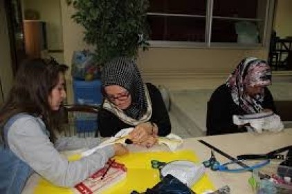 Kadınlar, hem el becerilerini geliştiriyor