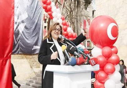 Kadınlar için yaptırılan anıt açıldı