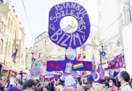 Kadınlar: #İstanbulSözleşmesindenVazgeçmiyoruz