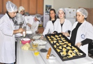 Kadınlar pasta-bisküviyi sevdi