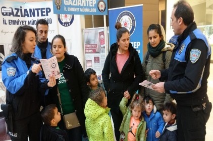 Kadınlar, şiddete karşı bilgilendiriliyor