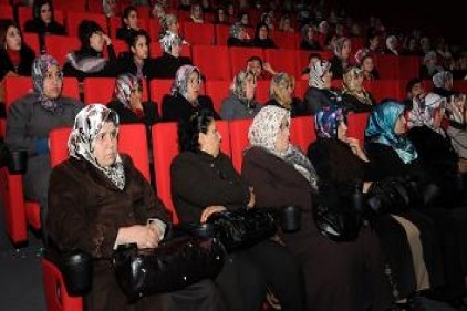Kadınlar sinema günündeydi