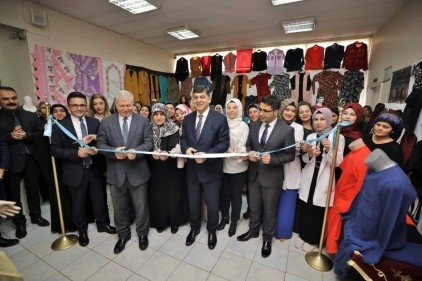 Kadınlar üreterek kendi ihtiyaçlarını karşılıyor