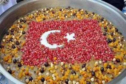 Kadınlara aşure nasıl pişirilir anlatıldı