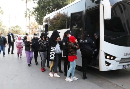 Kadınları evlilik vaadiyle yurt dışından getirmişler