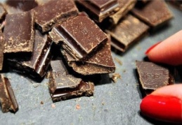 Kadınların çikolata yeme arzusu erkeklerden iki kat fazla