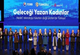 ‘Kadınsız dijital dönüşüm eksik bir gelecek demektir’