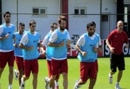 Kadroyu Türk oyuncusuna çevirmeye çalışıyorum