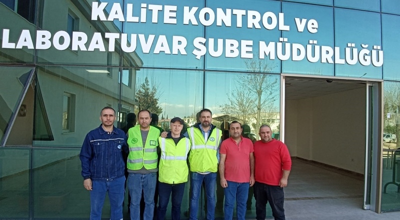 KAEÜ bilirkişi ekibi, deprem bölgesinde yıkılan binaları raporluyor