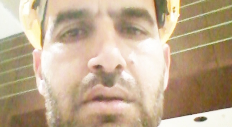 Kafasına kalas düşen inşaat ustası öldü