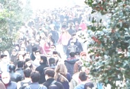 Kafeler, lokantalar böyle dolar taşarsa nisan ayında üçüncü dalgayı görürüz