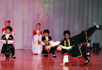 Kafkas oyunları sahnelediler