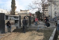 Kaldırım taşları yenileniyor