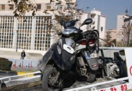 Kaldırımdaki araç ve motorlar toplatıldı
