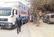 Kaldırımları işgal edenler, kent estetiğini bozdukları gibi yayalara da engel oluyor