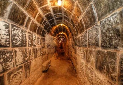 Kalenin altında tatlı-acı su bulundu