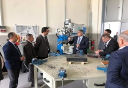 Kalifiye eleman yetiştirmek için görüş alışverişinde bulunuldu