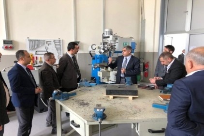Kalifiye eleman yetiştirmek için görüş alışverişinde bulunuldu
