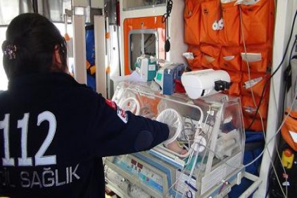Kalp hastası bebeğe ambulans uçak