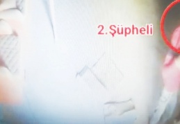 Kameraları görünce yüzlerini kapattılar ama yine de yakalandılar