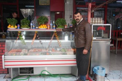 &#8220;Kamil Ocak Stadyumu&#8217;nun belirsizliği esnafı tedirgin ediyor&#8221;