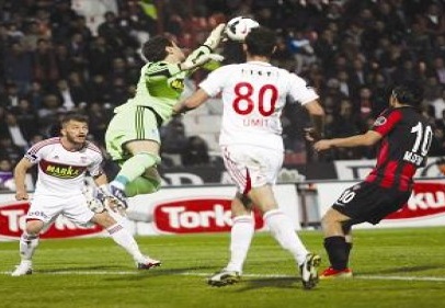 Kamil Ocak’ta ağır yenilgi 