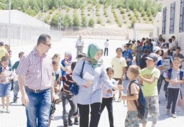 Kamplarda ekmek israfının önüne geçilmesi isteniyor