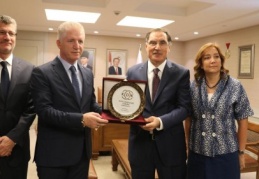 Kamu Başdenetçisi Şeref Malkoç Gaziantep’te 