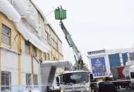 Kamu binalarının karları temizlendi