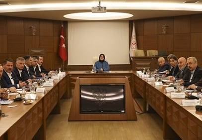 Kamu çalışanları toplu iş sözleşmesi için masada