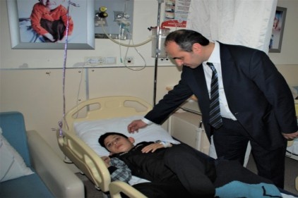 Kamu hastanelerini ziyaret etti