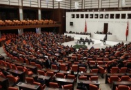 Kamu idarelerine 949 milyar, özel  bütçeli idarelere 73 milyar ödenek 