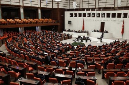 Kamu idarelerine 949 milyar, özel  bütçeli idarelere 73 milyar ödenek 