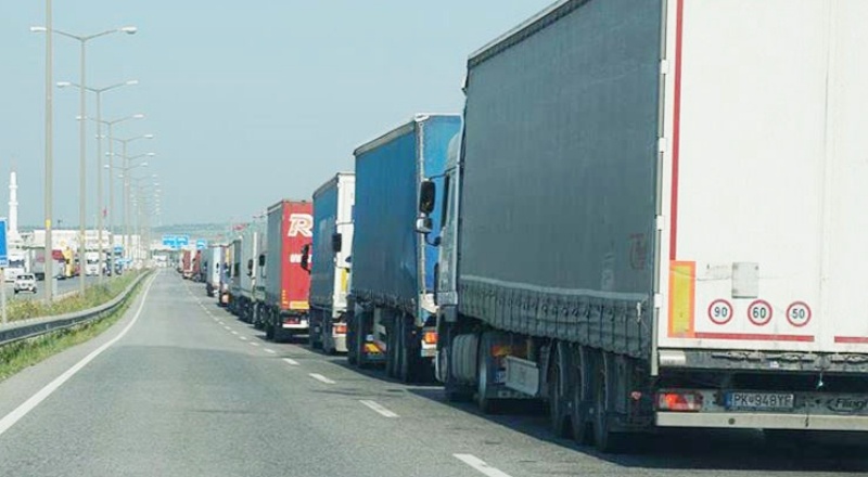 Kamyonlar karaborsada