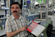 Kan gurubu ve telefon numarası kaydı tutuyor