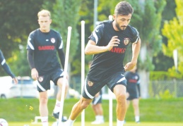 Kana Bıyık ve Alexandru Maxim antrenmana katılmadı