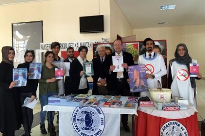 Kanser Günü nedeniyle, Onkoloji Hastanesi&#8217;nde etkinlik düzenlendi