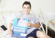 Kanser tedavisi gören çocuklara moral hediyesi